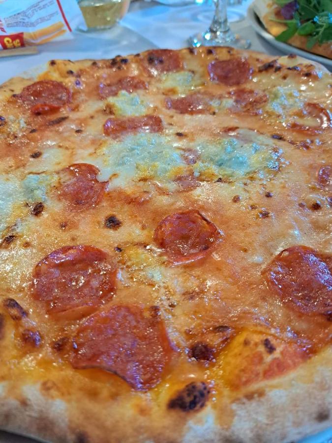 Mambly B&B Ristorante Pizzeria Galliate Exteriér fotografie